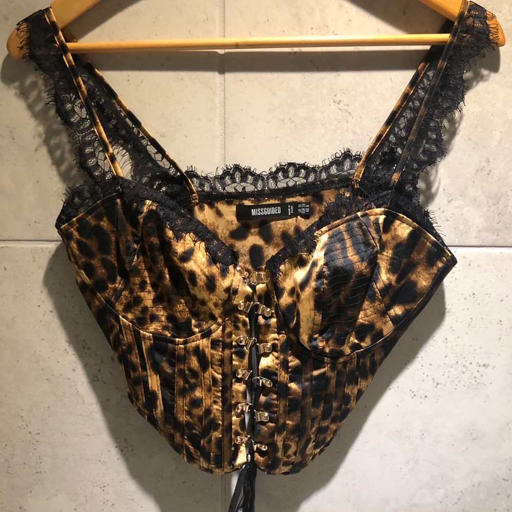 Lace bustier crop top